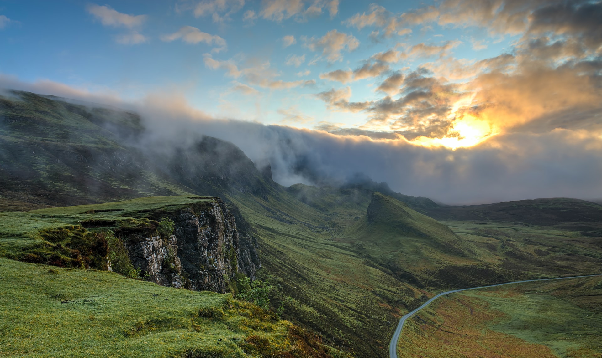 foggy-mountain foggy-mountain